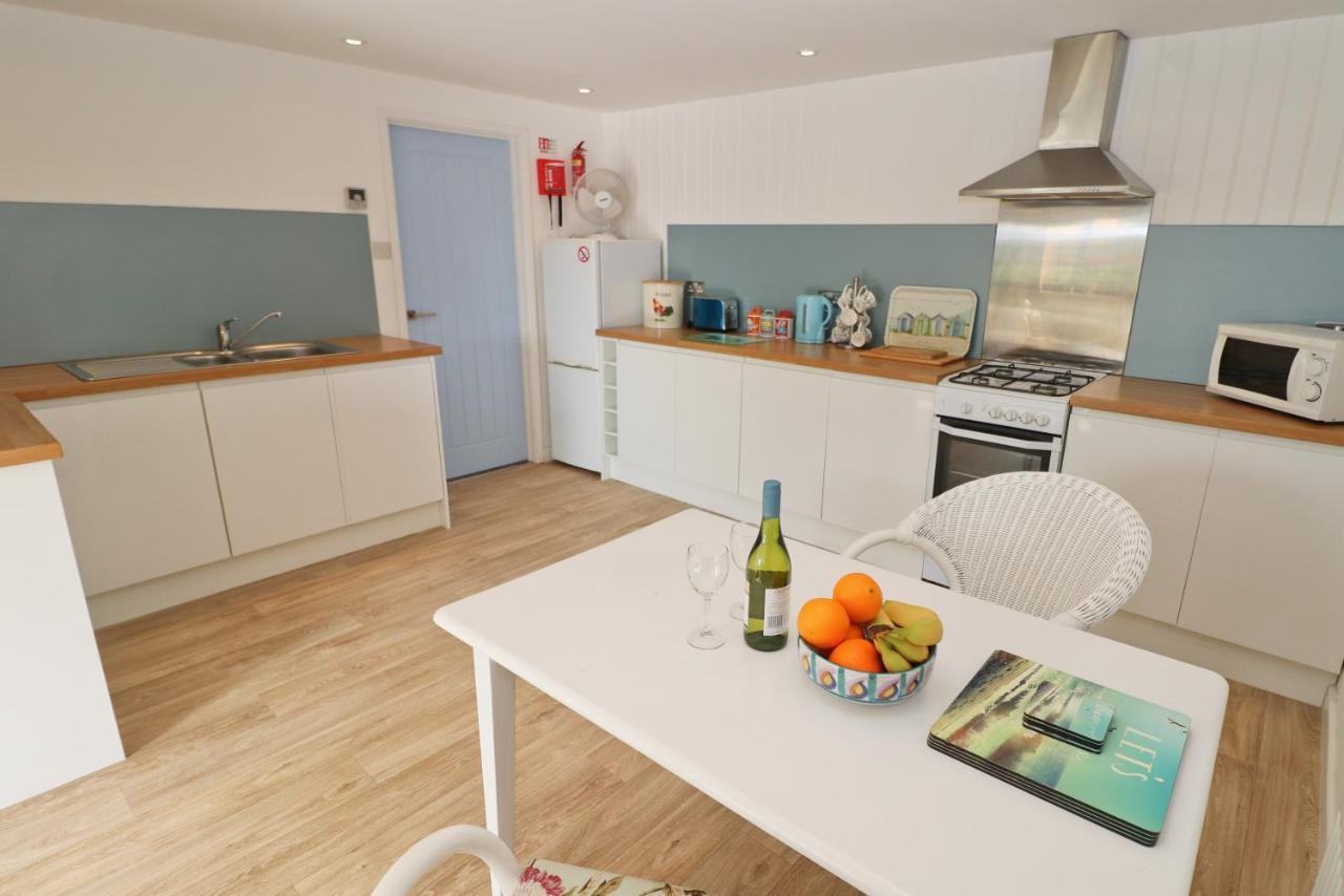 Seaside Apartment New Quay Exterior foto